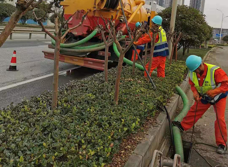 曲松市政管道清淤